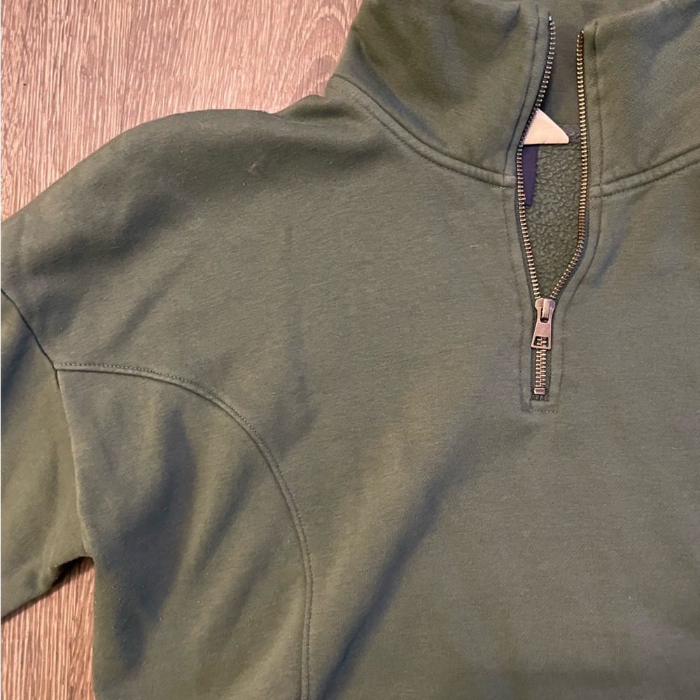 Green crop sweatshirt size large